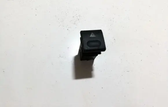 Hyundai Santa Fe Hazard light switch 33943d09