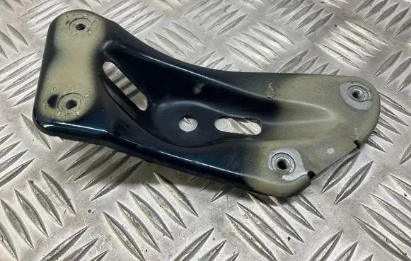 Skoda Yeti (5L) Fender mounting bracket 1Z0810680A