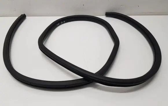 Hyundai i10 Rear door rubber seal (on body) 