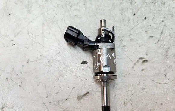 Renault Captur Fuel injector H8201141604 4350R0060