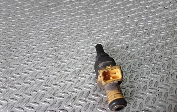 KIA Rio Fuel injector 0K30E13250