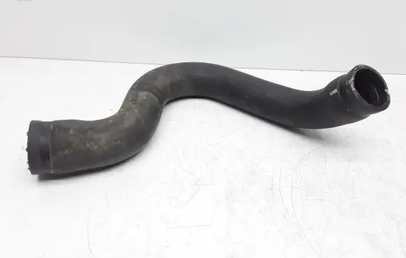 Volvo XC70 Intercooler hose/pipe 30680912