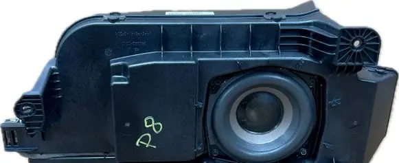 GMC Yukon Dashboard storage box/compartment 22818981