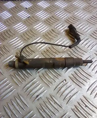 Audi A3 S3 8L Fuel injector 028130201S
