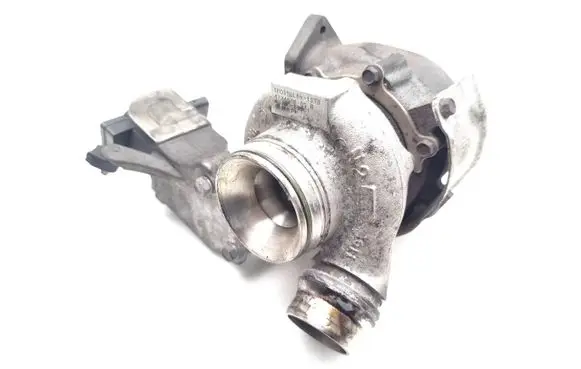 BMW 5 E60 E61 Turbo 4724686 4949093501