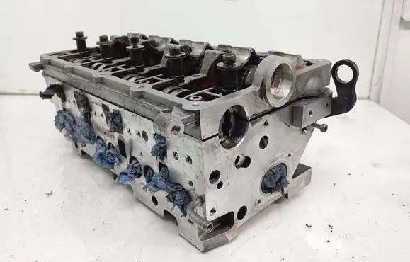 Mitsubishi Outlander Engine head 03G103373A 03G103308C
