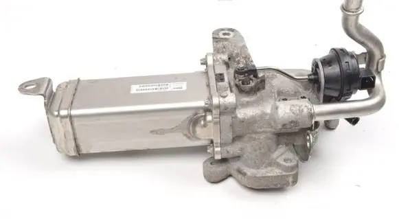 Renault Master III EGR valve cooler 147355889R