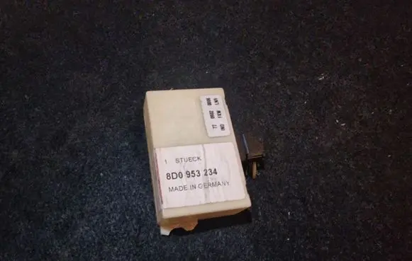 Audi A4 S4 B8 8K Comfort/convenience module 8D0953234