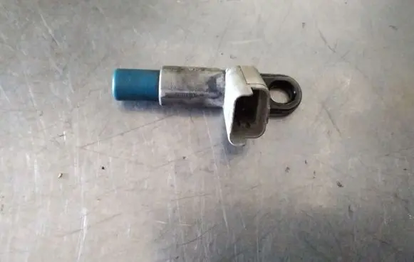 Peugeot 307 Camshaft position sensor 9637499180