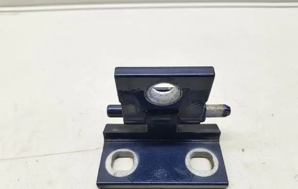 Volvo XC90 Front door upper hinge Does Not Apply