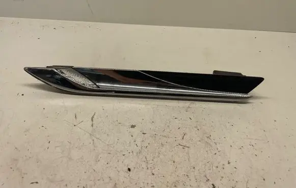 BMW 6 F12 F13 Front fender indicator light 7221859 7221861