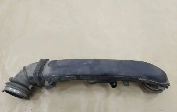 Mercedes-Benz CLK A208 C208 Air intake hose/pipe A1111402812 2900303399