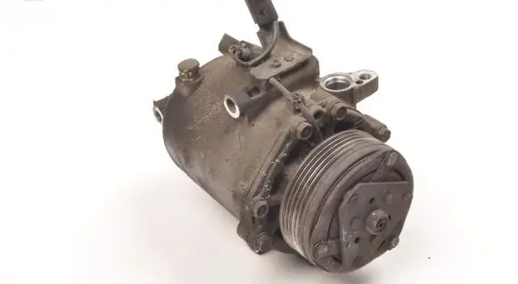 Mitsubishi Lancer VIII Air conditioning (A/C) compressor (pump) 7813A151