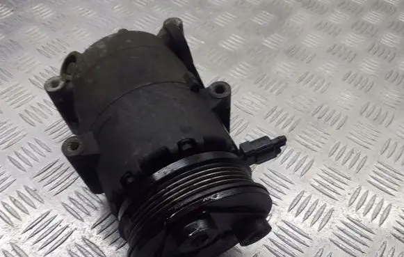 Ford C-MAX I Air conditioning (A/C) compressor (pump) 3M5H-19D629-ML