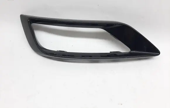 Audi Q8 Quarter panel pressure vent 4M8807514A