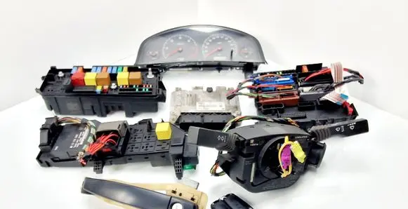 Opel Vectra C Engine ECU kit and lock set 0281012534 55197150 13140890