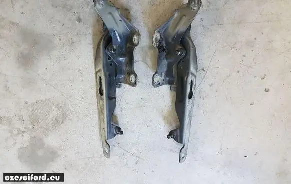 Volvo S80 Engine bonnet/hood hinges