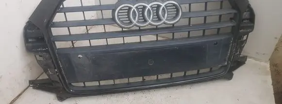 Audi Q3 8U Front bumper upper radiator grill 8U0853653M 8U0853653N 8U0853653P