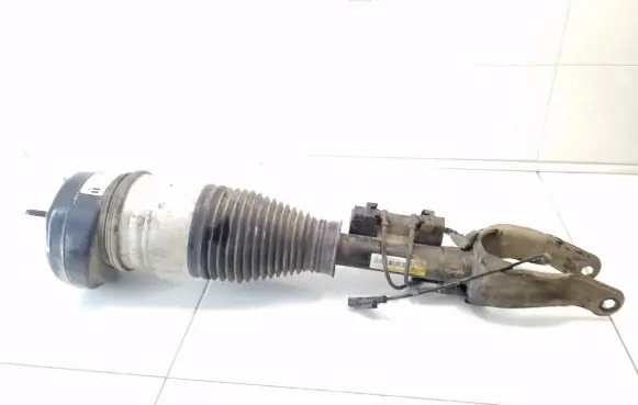 Mercedes-Benz GLE W167 Front air suspension shock absorber A1673203604