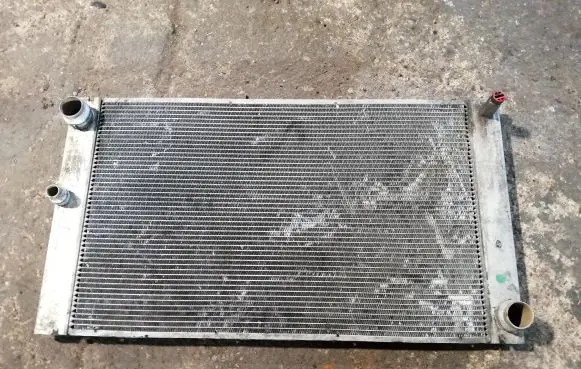 BMW 5 E60 E61 Coolant radiator 7795878