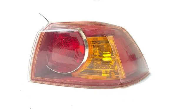 Mitsubishi Lancer VIII Rear/tail lights