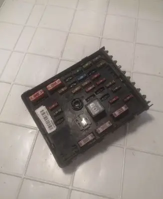 Volkswagen PASSAT B6 Fuse module 3C0937125 63592777