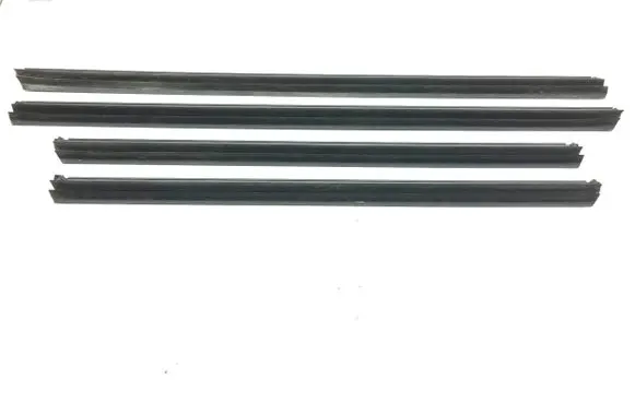 Seat Leon IV Rubber seal front door window/glass 