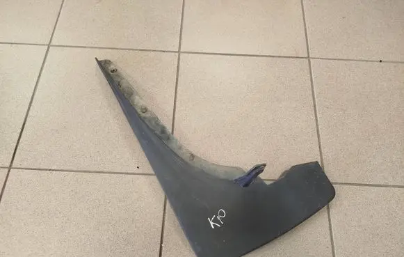 Nissan Navara D40 Front mudguard 63851EB300