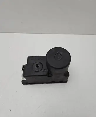 Audi A4 S4 B6 8E 8H Central locking vacuum pump 4A0862257A
