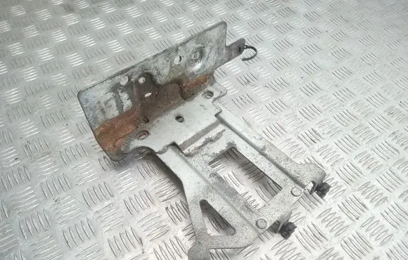 Battery tray