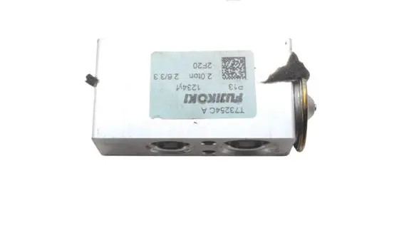 Nissan Juke II F16 Air conditioning (A/C) expansion valve T87650C T73254C