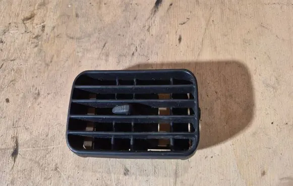 Mitsubishi Pajero Pinin Dash center air vent grill