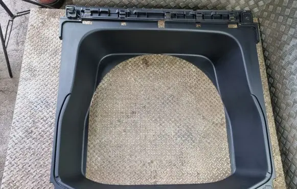 Jeep Grand Cherokee Trunk/boot floor carpet liner 68347150AB 68347150AC
