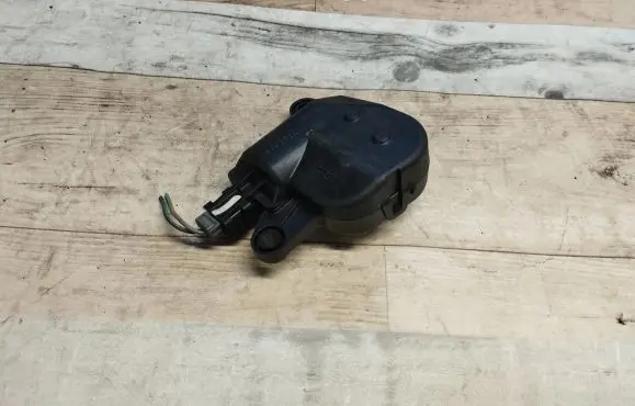 Chrysler Pacifica Air flap motor/actuator 04885465AA