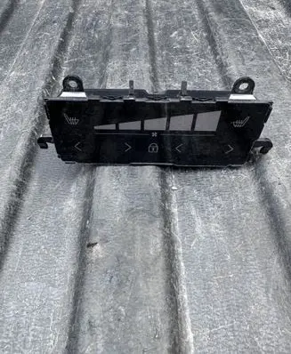 Volvo V60 Seat heating switch 32350322 22W231 P32350322