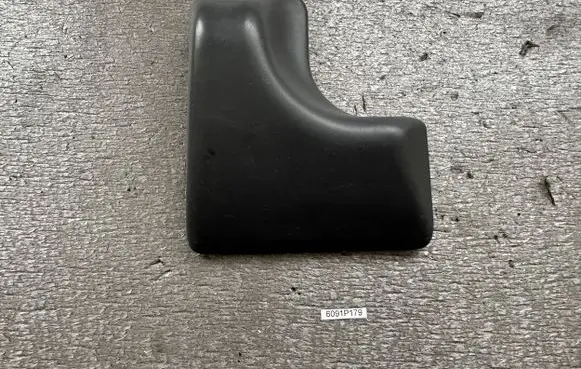 Nissan Patrol Y60 Centre console side trim front 6810406J01