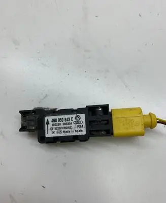 Audi A6 S6 C5 4B Airbag deployment crash/impact sensor 4B0959643E 100226 060304