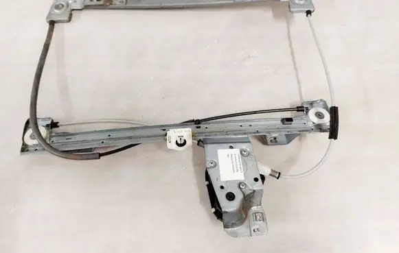 Renault Kangoo II Front door window regulator with motor