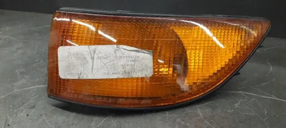 Mitsubishi Galant Eterna Front indicator light 045-5702