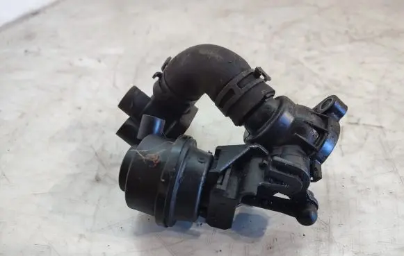 Audi A5 8T 8F Engine coolant pipe/hose 059121737