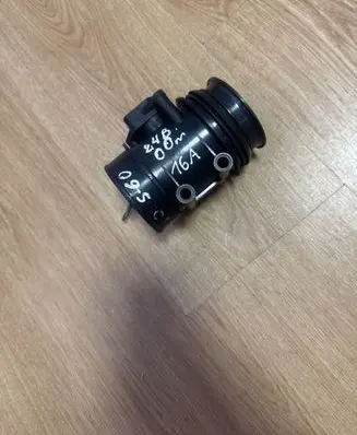 Volvo S60 Mass air flow meter 30713512 MB1974080041