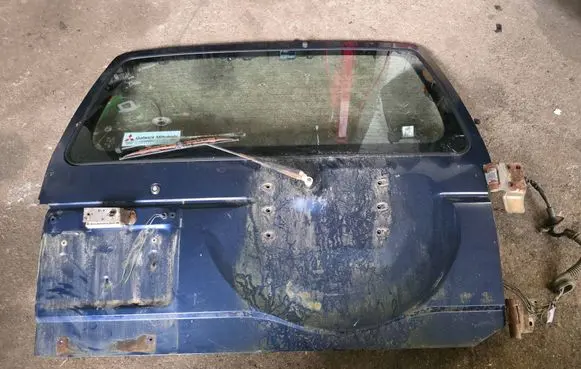 Mitsubishi Pajero Tailgate/trunk/boot lid
