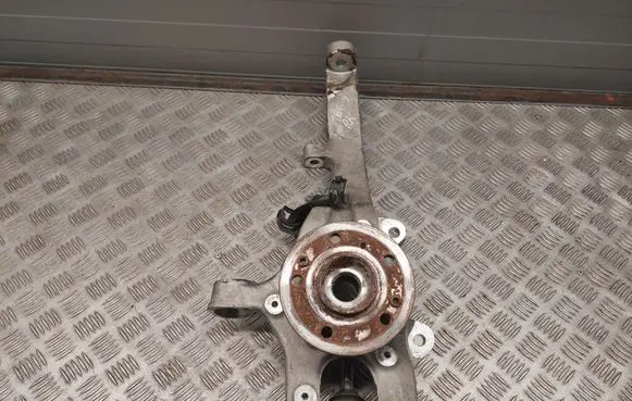 Mercedes-Benz GL X166 Front wheel hub 11663321001