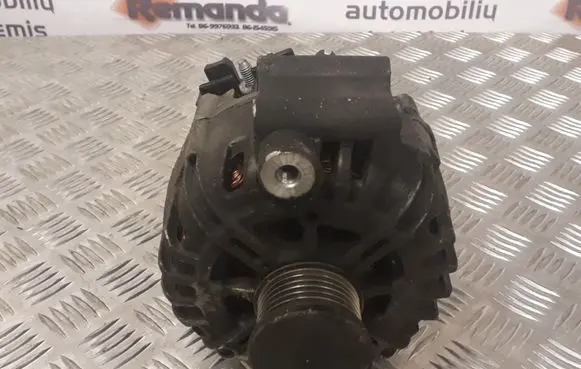 BMW 3 E90 E91 Generator/alternator 7521178 S17AN06