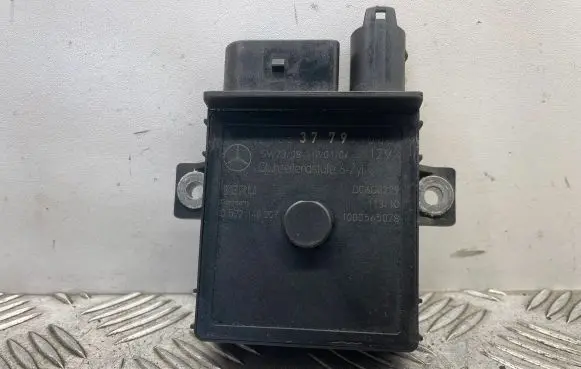 Mercedes-Benz E C207 W207 Glow plug pre-heat relay A6421533779 0522140207