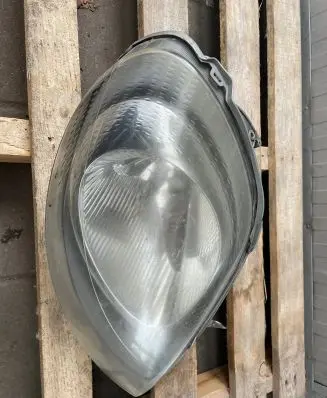 Opel Vivaro Headlight/headlamp 7700311372 89308700 91165720
