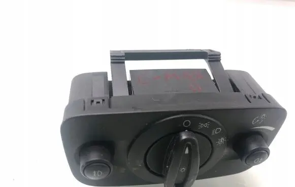 Ford C-MAX II Light switch av6t13a024ec
