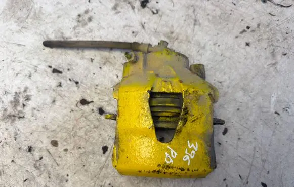 Volkswagen Golf V Front brake caliper