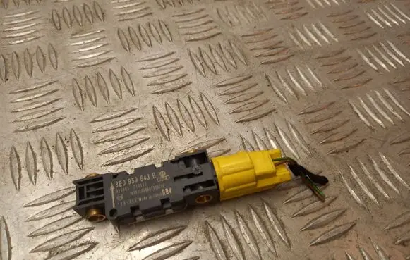 Audi A4 S4 B7 8E 8H Airbag deployment crash/impact sensor 8E0959643B