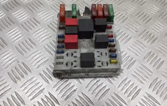 Alfa Romeo 147 Fuse box set 51742419